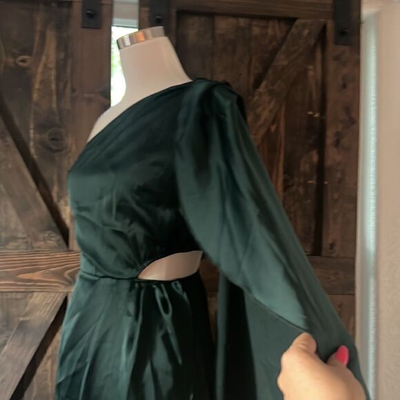 Elegant Satin One Shoulder Cut Out Waist Mini Dress - Picture 5 of 13